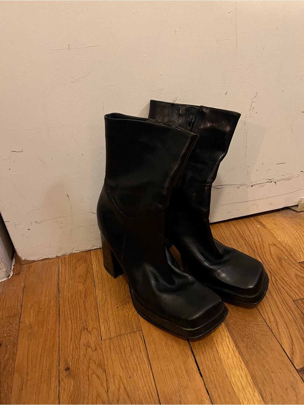 Black Square-Toe Mid-Calf Block Heel Boots